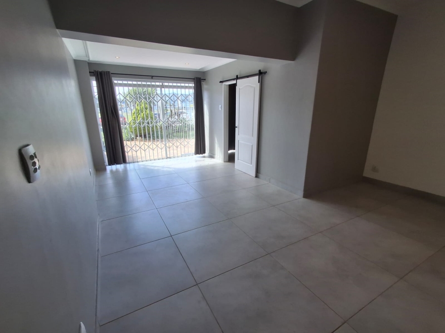To Let 1 Bedroom Property for Rent in Summerstrand Eastern Cape